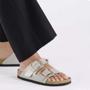 Birkenstock Arizona Big Buckle High Shine Sandals stone coin